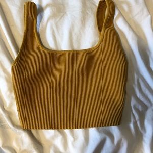 Aritzia crop top